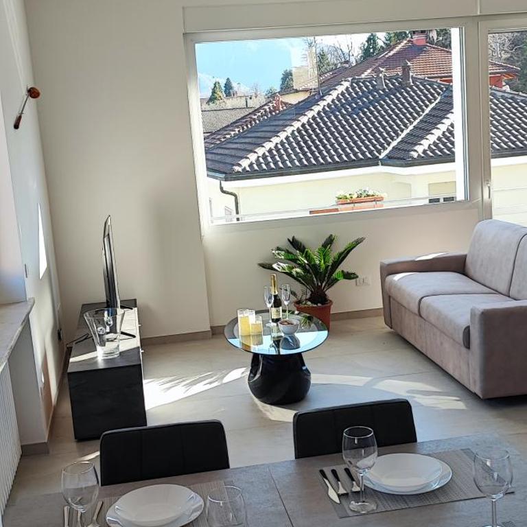 Tominettihome - Appartamento con 2 Camere da Letto e Terrazza - 1
