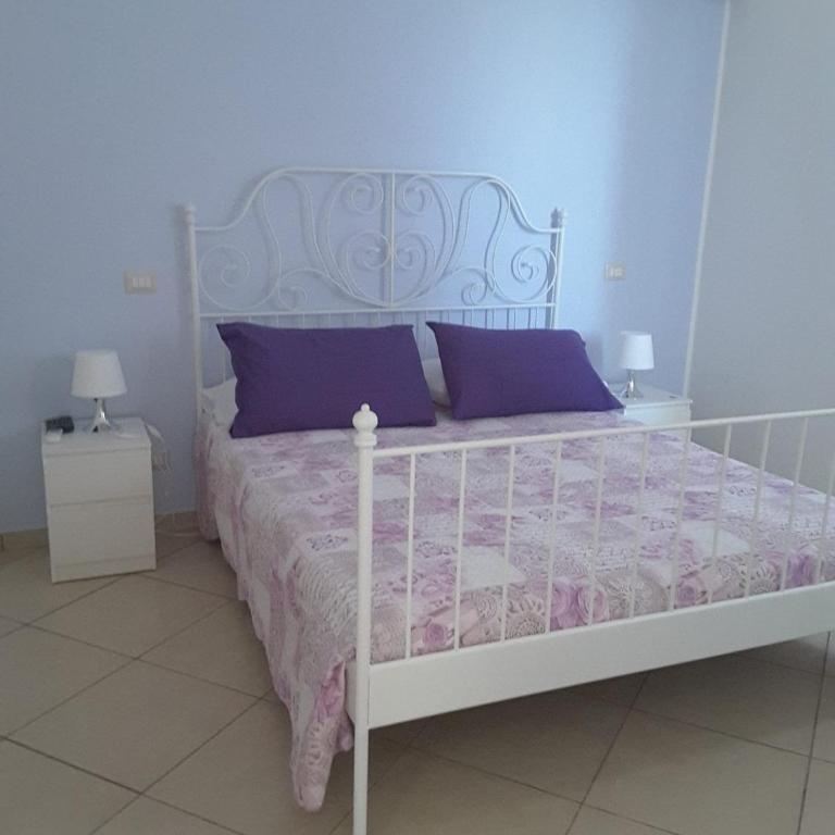 Iriss - Double Room with Private Bathroom - 3