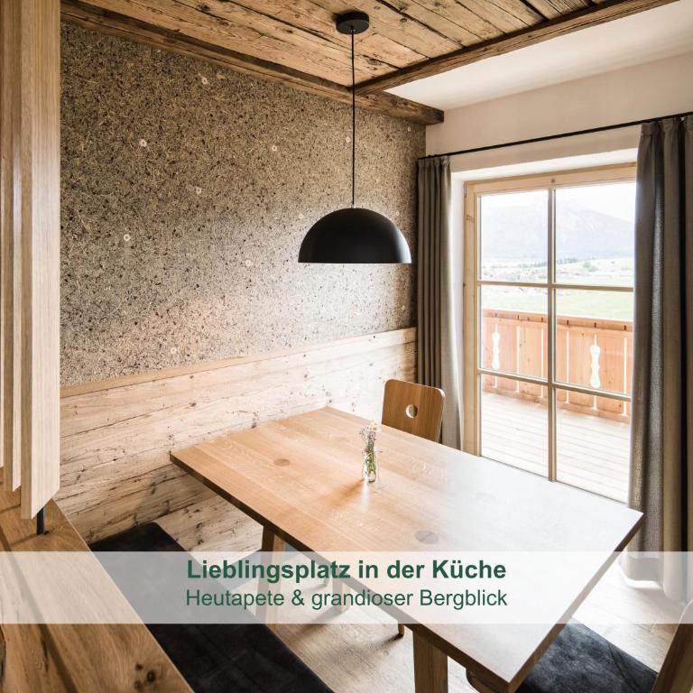 Stöger Chalets - Adults Only mit einzigartigem Panoramablick auf See, Alpen und Schloss Neuschwanstein - nur 2 Einheiten - Two-Bedroom Chalet - 2