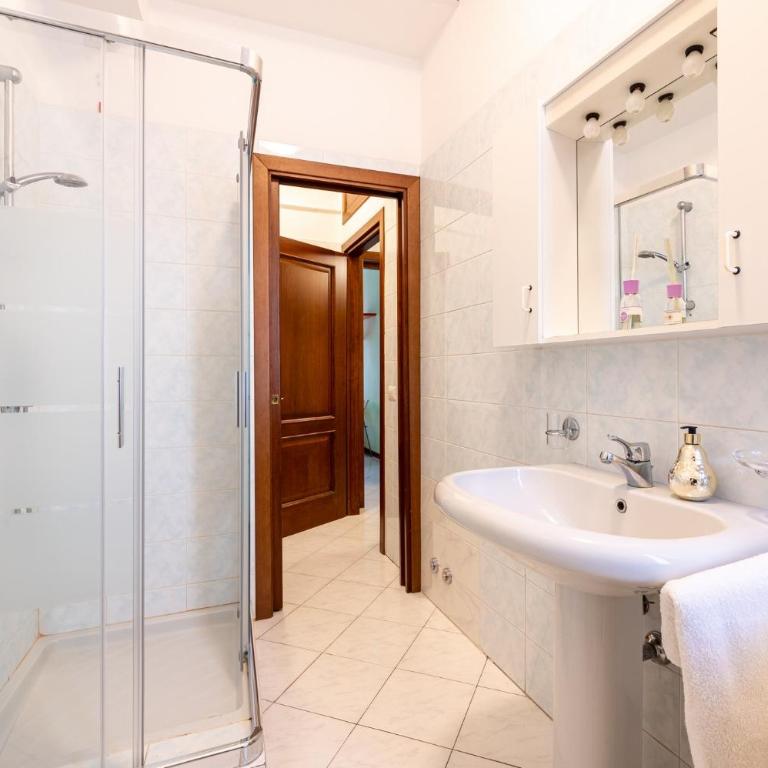GuestHost - Parma Station Colorful Apartment with Balcony x5 - Appartamento con 2 Camere da Letto - 21