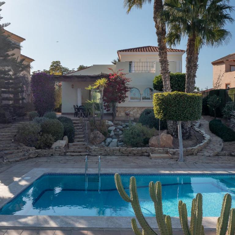 R2310 - La Cabuzana Vera Almería - Casa de 4 dormitorios - 1