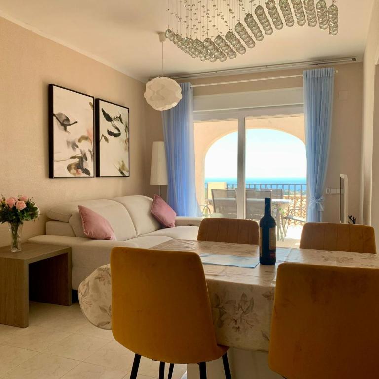 Imperial Park - Bungalow mit Panoramablick und schöner Terrasse - Three-Bedroom Apartment - 3