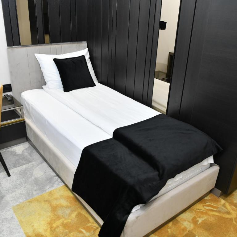 Hotel Ženeva Lux - Single Room with Terrace - 2