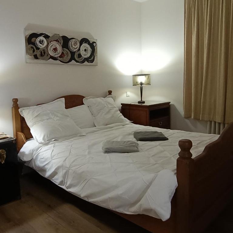 Grand appartement, 2 chambres et jardin - Two-Bedroom Apartment - 10
