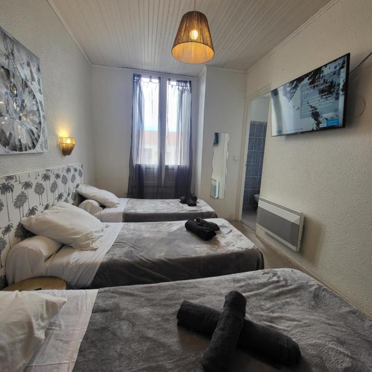 Hôtel Le Chalet - Chambre Lits Jumeaux avec Salle de Bains - 1