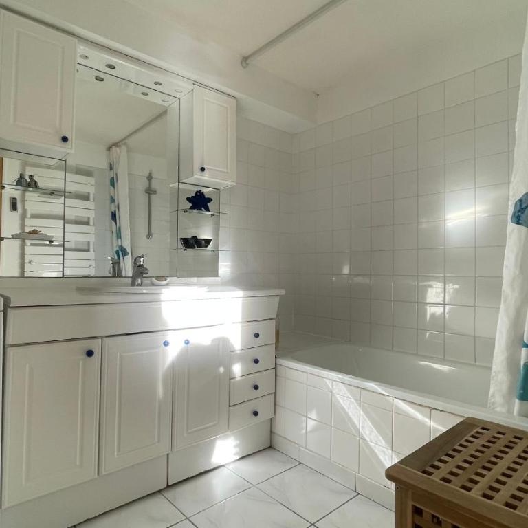 Large private garden, quiet 2-bedroom apartment, air conditioning, wifi, parking - Appartement - 36