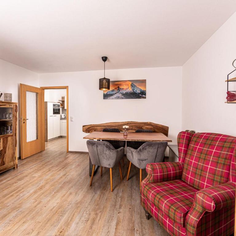 Fewo Watzi - Apartment mit Terrasse - 1