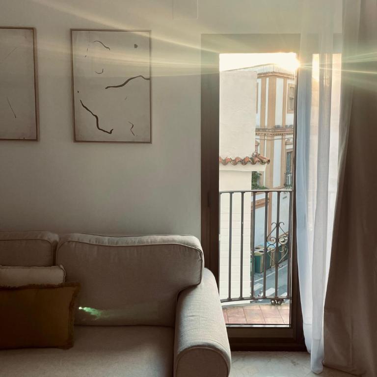 Apartamento San Álvaro - Three-Bedroom Apartment with View - 13