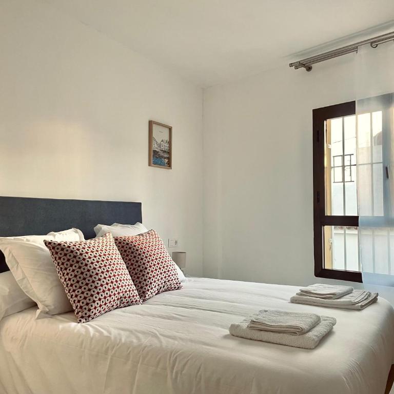 Apartamento San Álvaro - Three-Bedroom Apartment with View - 15