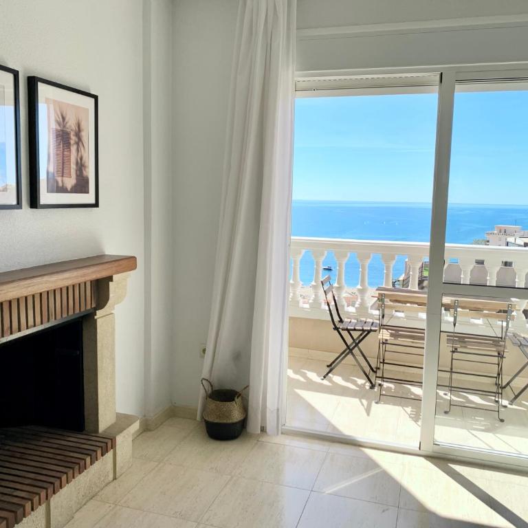 Panoramic Sea Views with Balcony, Air Conditioning and Parking - Apartamento de 3 dormitorios - 10