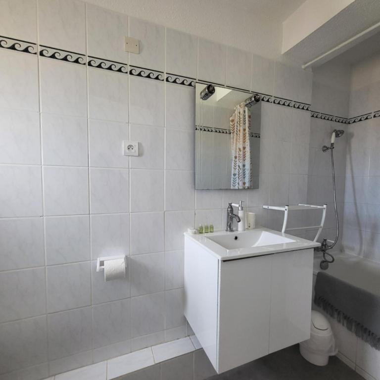 Hôtel Le Chalet - Chambre Triple avec Salle de Bains - 2