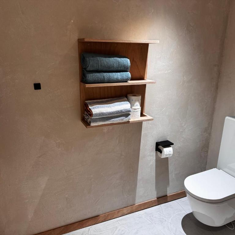 Agriturismo Voeuja Lago Maggiore - Appartamento con 2 Camere da Letto e Terrazza - 10