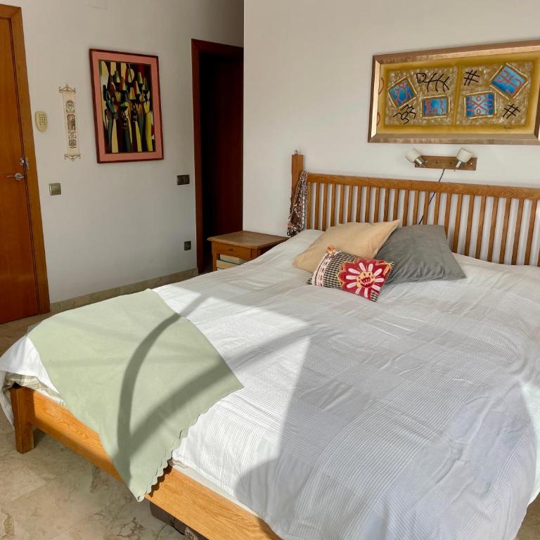 Villa with private pool, ocean & mountain views - Villa - 19