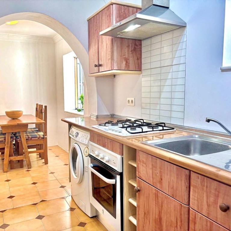 A2407 Charming Townhouse with sea views and pool - Casa Vacacional de 3 dormitorios - 9