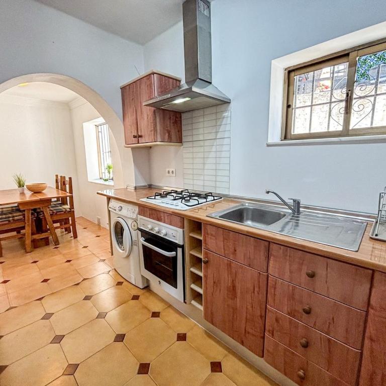 A2407 Charming Townhouse with sea views and pool - Casa Vacacional de 3 dormitorios - 23
