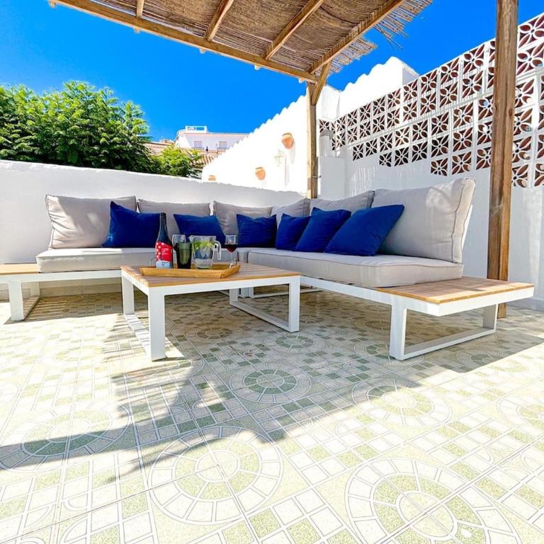 A2407 Charming Townhouse with sea views and pool - Casa Vacacional de 3 dormitorios - 24