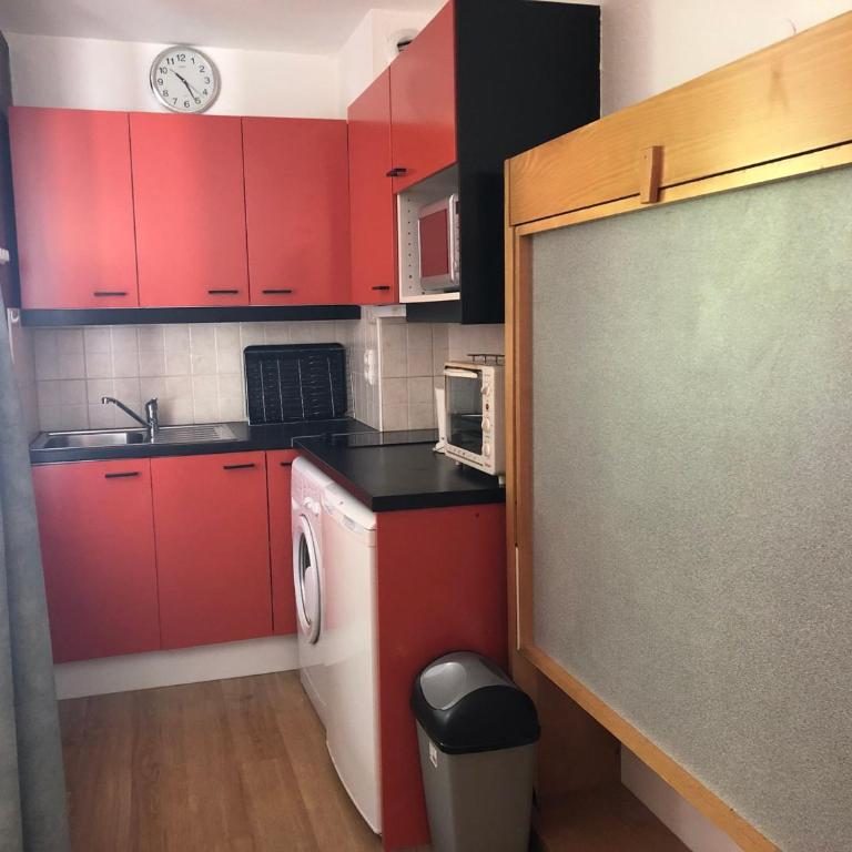 Confortable studio avec balcon, WiFi et parking à Brides-les-Bains - FR-1-512-6 - Studio - 6