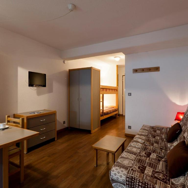 Studio 2* avec balcon, parking et wifi au centre de Brides-les-Bains - Studio - 1