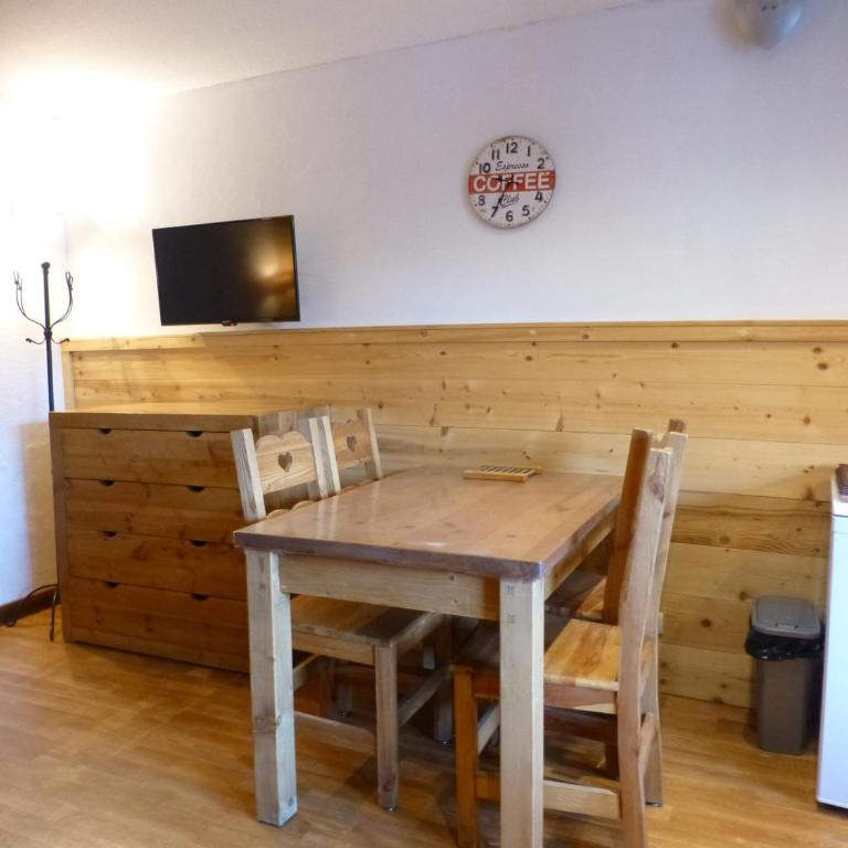 Studio 4 Personnes avec Wifi et Parking - Brides-les-Bains - Studio - 11