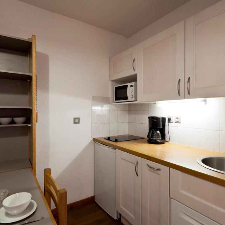Studio confortable pour 2 avec balcon et WiFi à Brides-les-Bains - Studio - 7