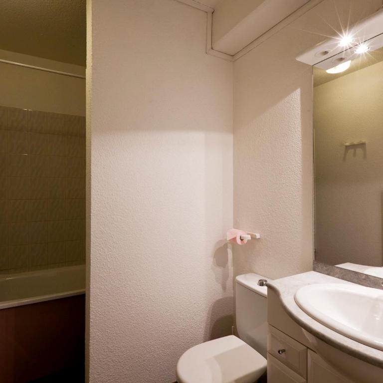 Studio confortable pour 2 avec balcon et WiFi à Brides-les-Bains - Studio - 10