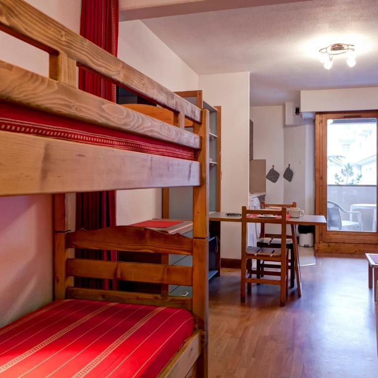 Studio rénové 4 personnes avec lave-linge, wifi - Studio - 8