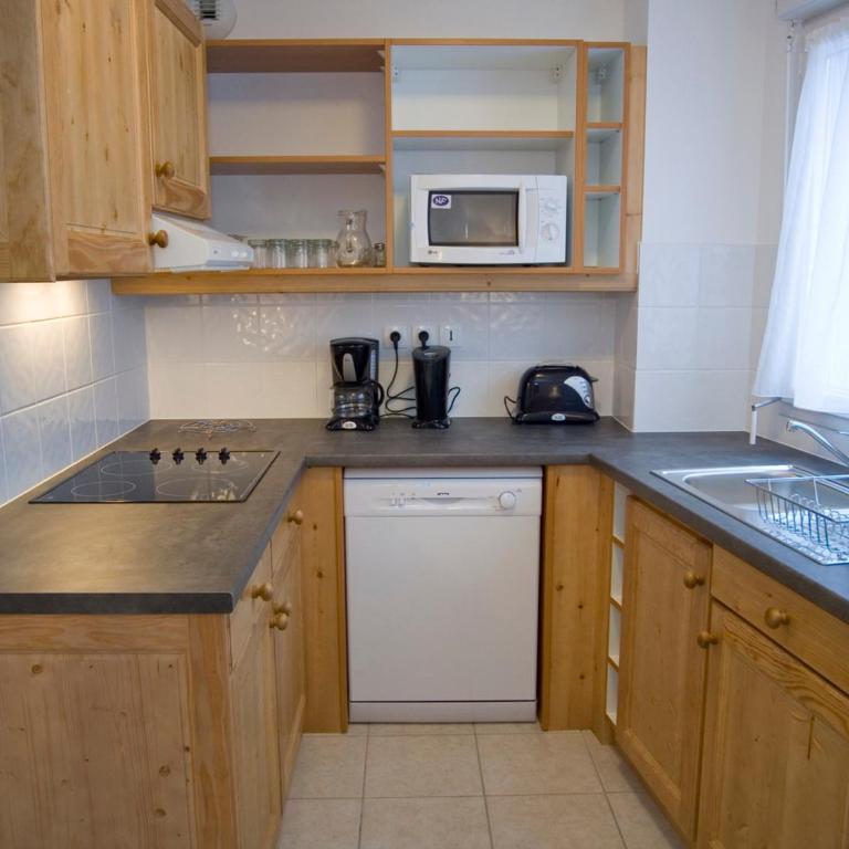 Spacieux duplex 2 pièces, calme, Wifi, animaux autorisés - Appartement 1 Chambre - 4