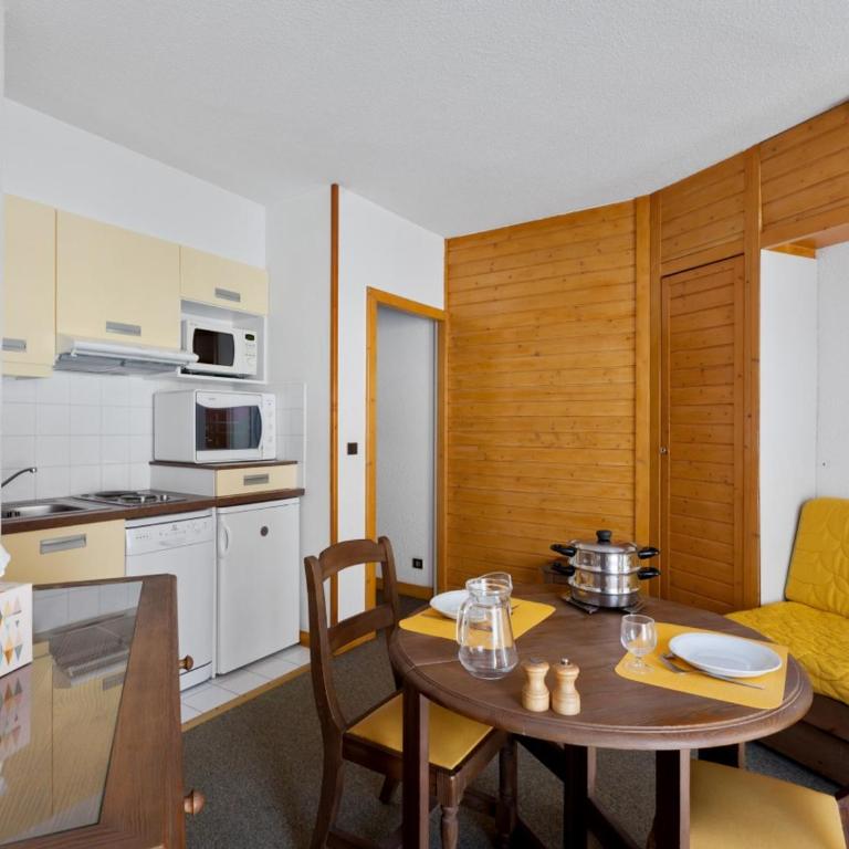 Studio central à Brides-les-Bains avec parking et WiFi - Studio - 1