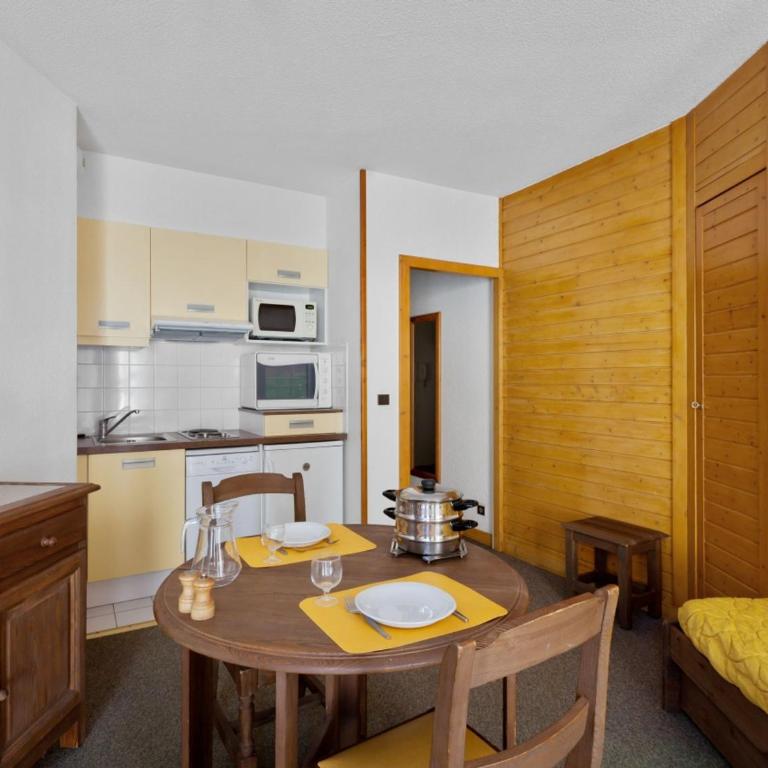 Studio central à Brides-les-Bains avec parking et WiFi - Studio - 14