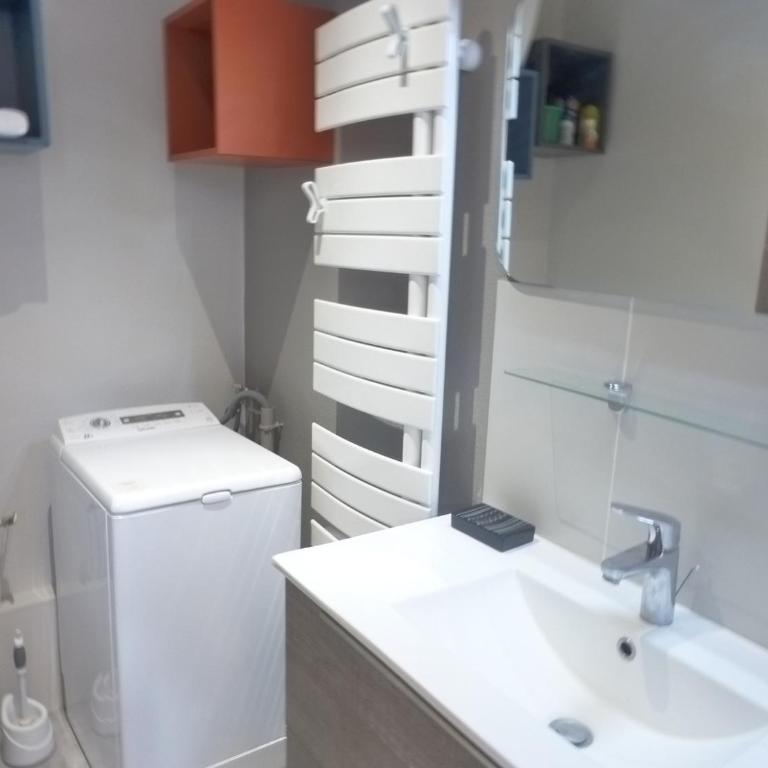 Studio central à Brides-les-Bains avec balcon et WiFi - Studio - 8