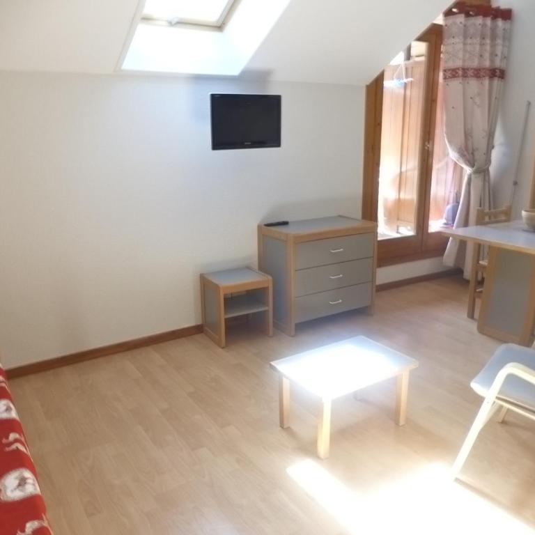 Studio central à Brides-les-Bains avec balcon et WiFi - Studio - 9