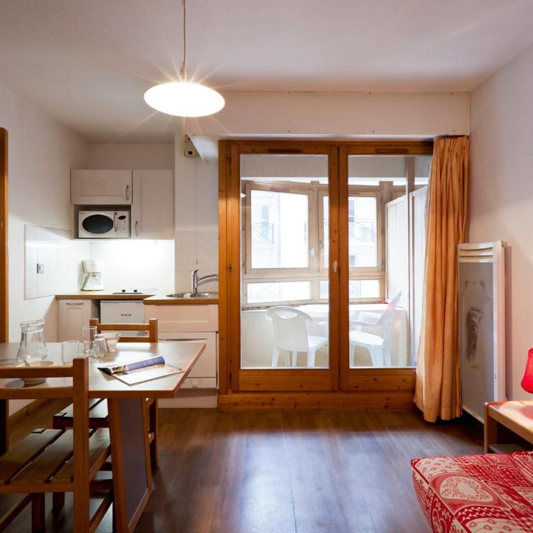 Studio 2* avec balcon, WiFi et parking, centre-ville Brides-les-Bains - Studio - 17