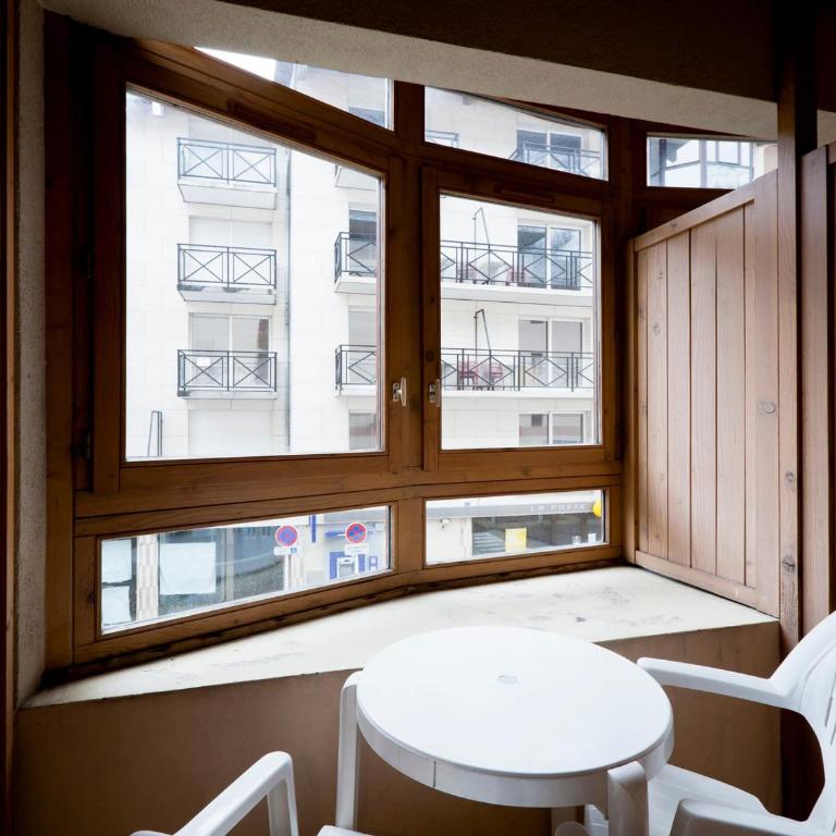 Studio 2* avec balcon, WiFi et parking, centre-ville Brides-les-Bains - Studio - 18