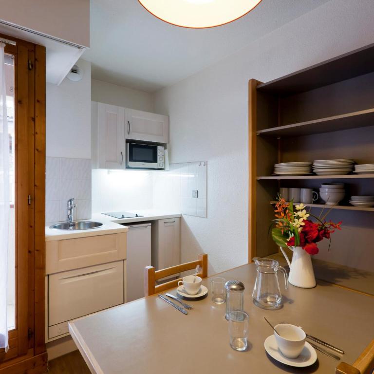 Studio avec balcon sud et WIFI, 4 pers, Brides-les-Bains - Studio - 8
