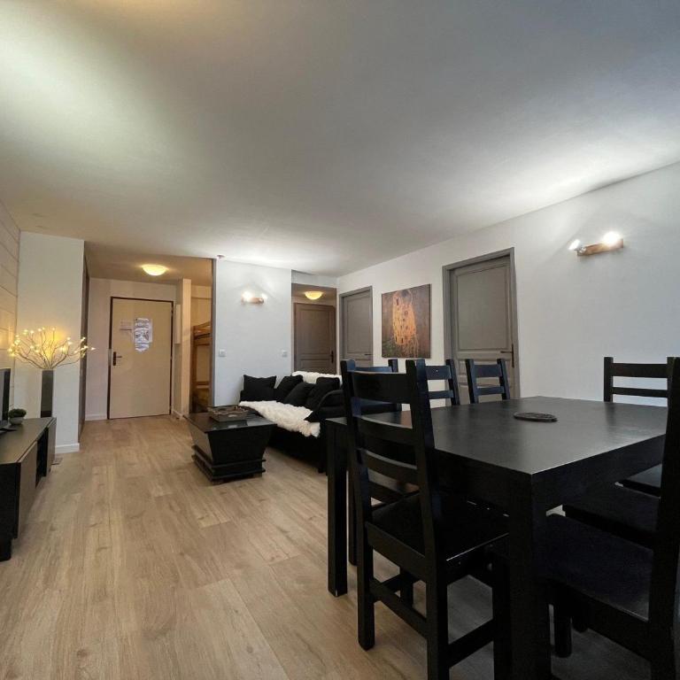 Appartement spacieux pour 8 pers., avec balcon et parking à Brides-les-Bains - Appartement 1 Chambre - 6