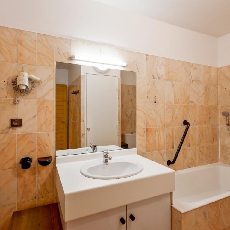 T1 bis 2* avec balcon et casier à ski pour 4 personnes - Studio - 9