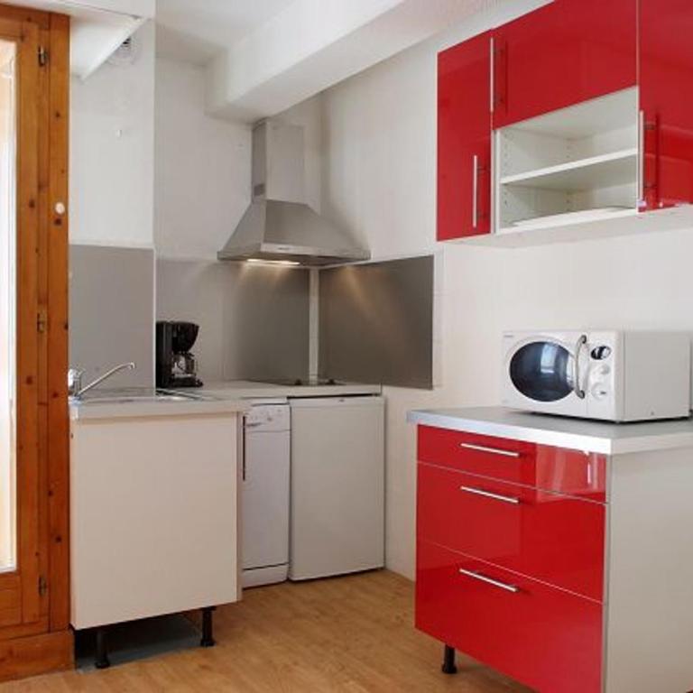 Studio confortable avec balcon, Wi-Fi et parking à Brides-les-Bains pour 4 pers - Studio - 2
