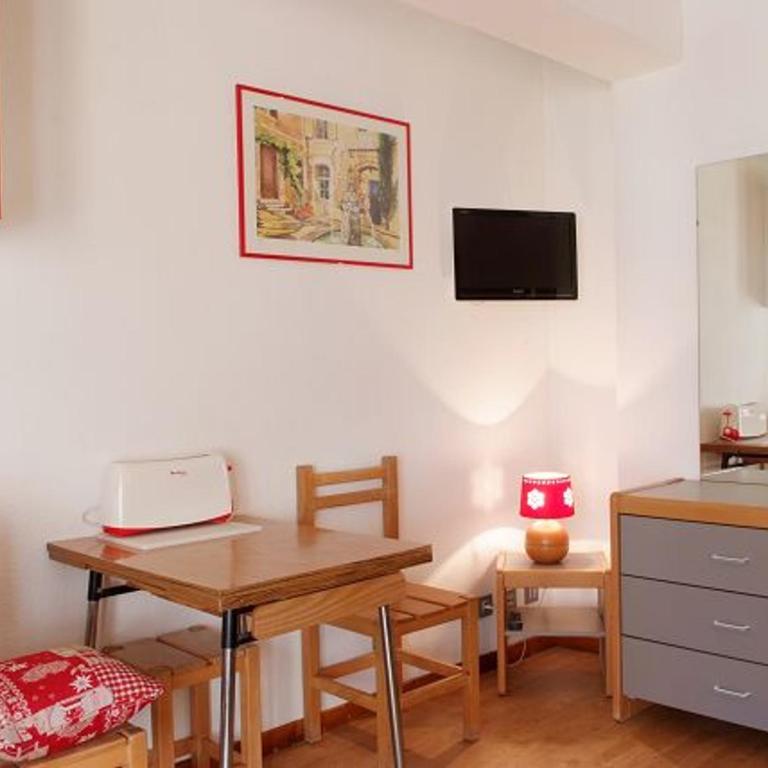 Studio confortable avec balcon, Wi-Fi et parking à Brides-les-Bains pour 4 pers - Studio - 3