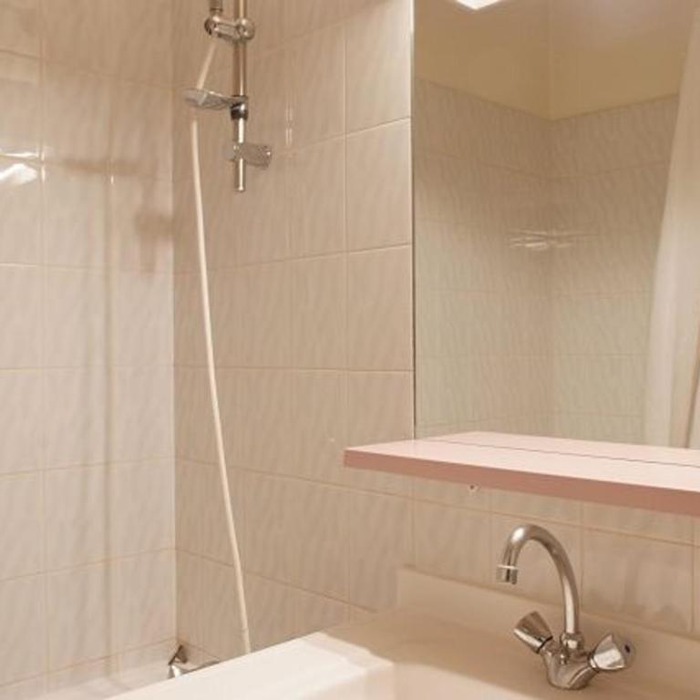 Studio confortable avec balcon, Wi-Fi et parking à Brides-les-Bains pour 4 pers - Studio - 4