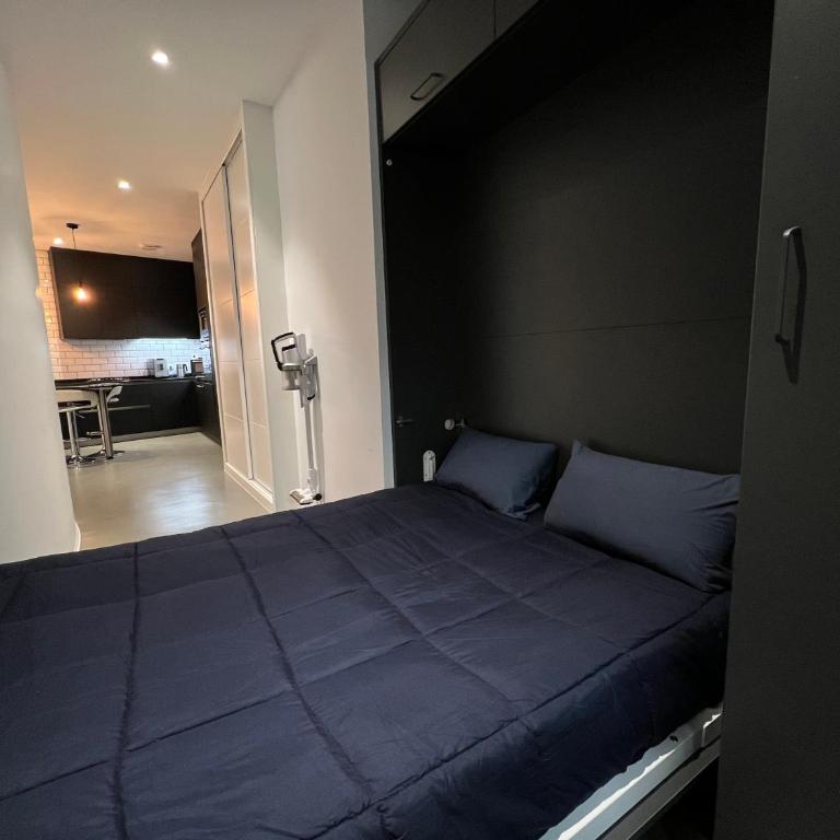 One Bedroom, Murphy Bed, Sofa Bed, Home-Office, Modern, Quiet, Fully Equipped, Powerful AC, 300 Mbps Fibre, Washer and Dryer - Apartamento de 2 dormitorios - 14