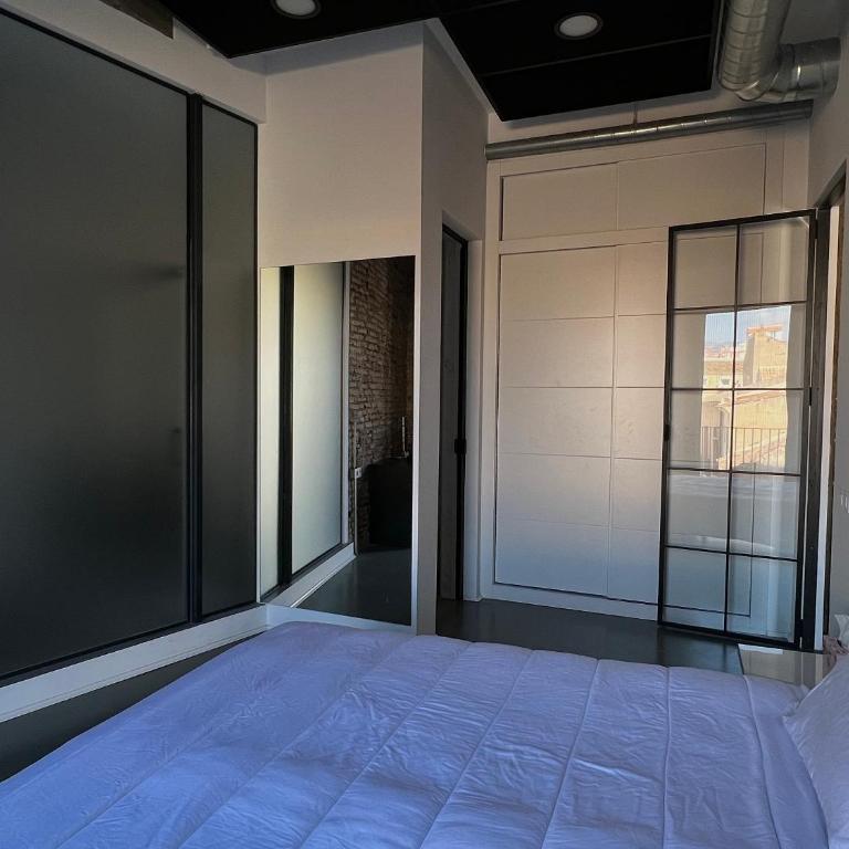 One Bedroom, Murphy Bed, Sofa Bed, Home-Office, Modern, Quiet, Fully Equipped, Powerful AC, 300 Mbps Fibre, Washer and Dryer - Apartamento de 2 dormitorios - 33