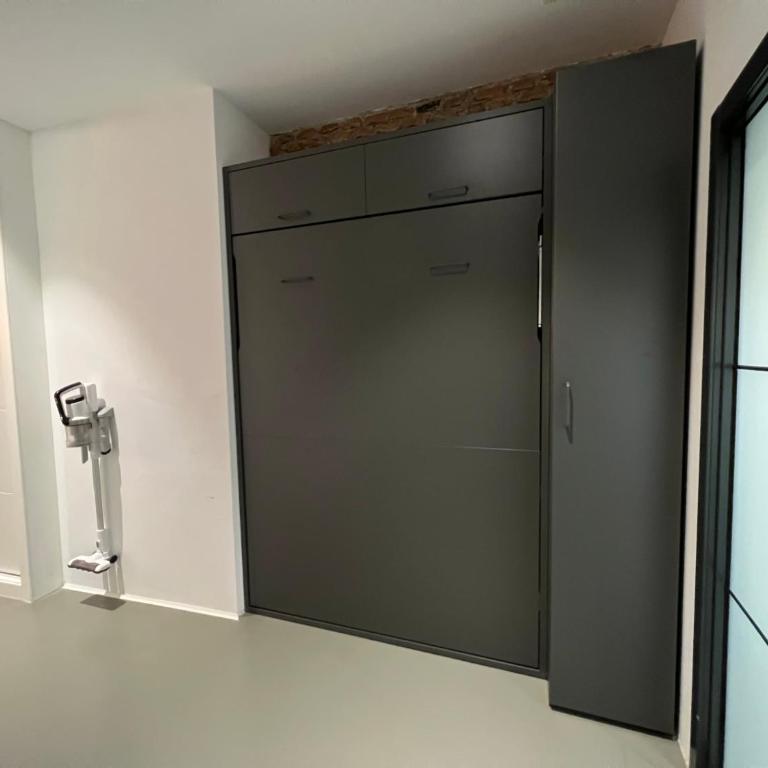 One Bedroom, Murphy Bed, Sofa Bed, Home-Office, Modern, Quiet, Fully Equipped, Powerful AC, 300 Mbps Fibre, Washer and Dryer - Apartamento de 2 dormitorios - 10