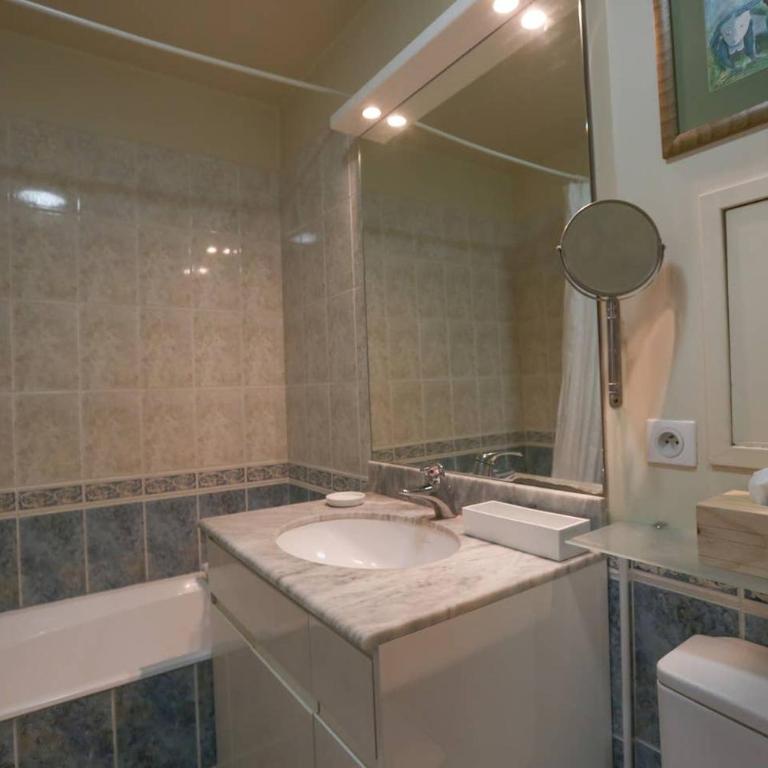 Bright pied-à-terre Eiffel Tower 4 people - Appartement 1 Chambre - 4