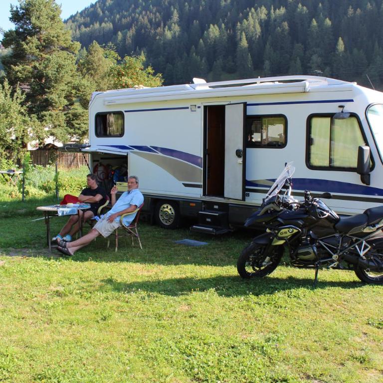 Schlosswirts Wohnmobilstellplatz, Schäferwagen und Bauwagen Großglockner Hochalpenstrasse - Empty Lot (Bring your own camper) - 13