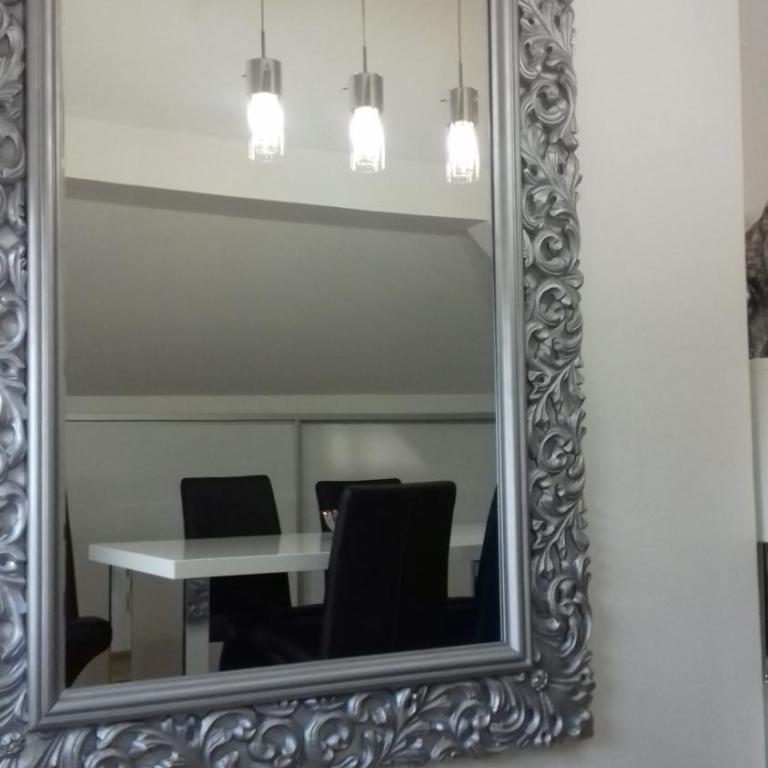 Luxury Studio Black & White - Two-Bedroom Apartment - 28
