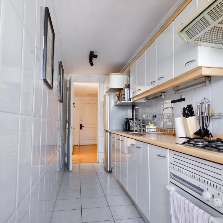 Dpto a pasos del Costanera center con aire acondicionado en Barrio el Golf - Apartamento de 2 dormitorios - 10