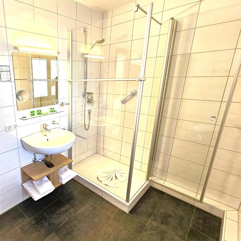 Hotel Fuggerhof Oberstdorf - Apartment mit Blick auf die Berge - 17