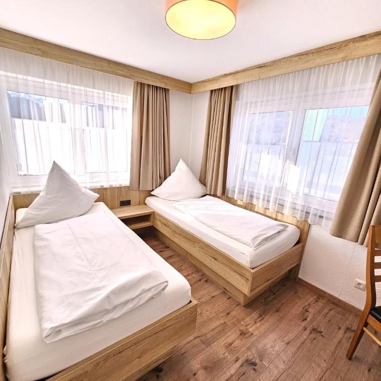 Hotel Fuggerhof Oberstdorf - Junior Suite mit Bergblick - 11