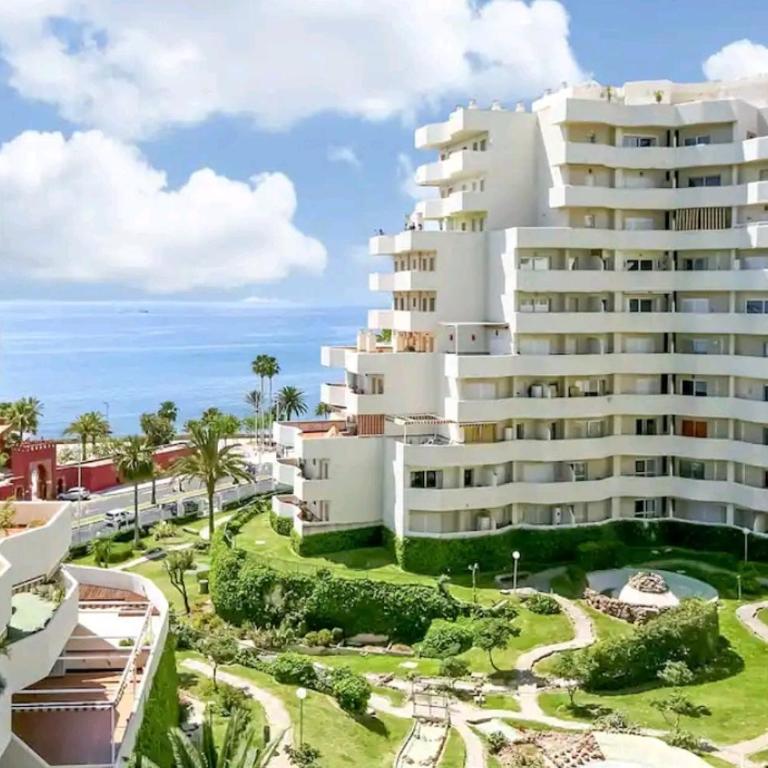 BENALBEACH Ocean Front Apartment 1BDR NEW! - Apartamento de 1 dormitorio - 28