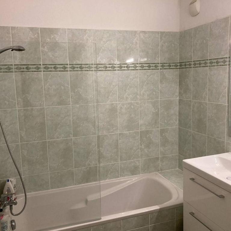 T2 dans résidence avec piscine - Appartement 1 Chambre - 13